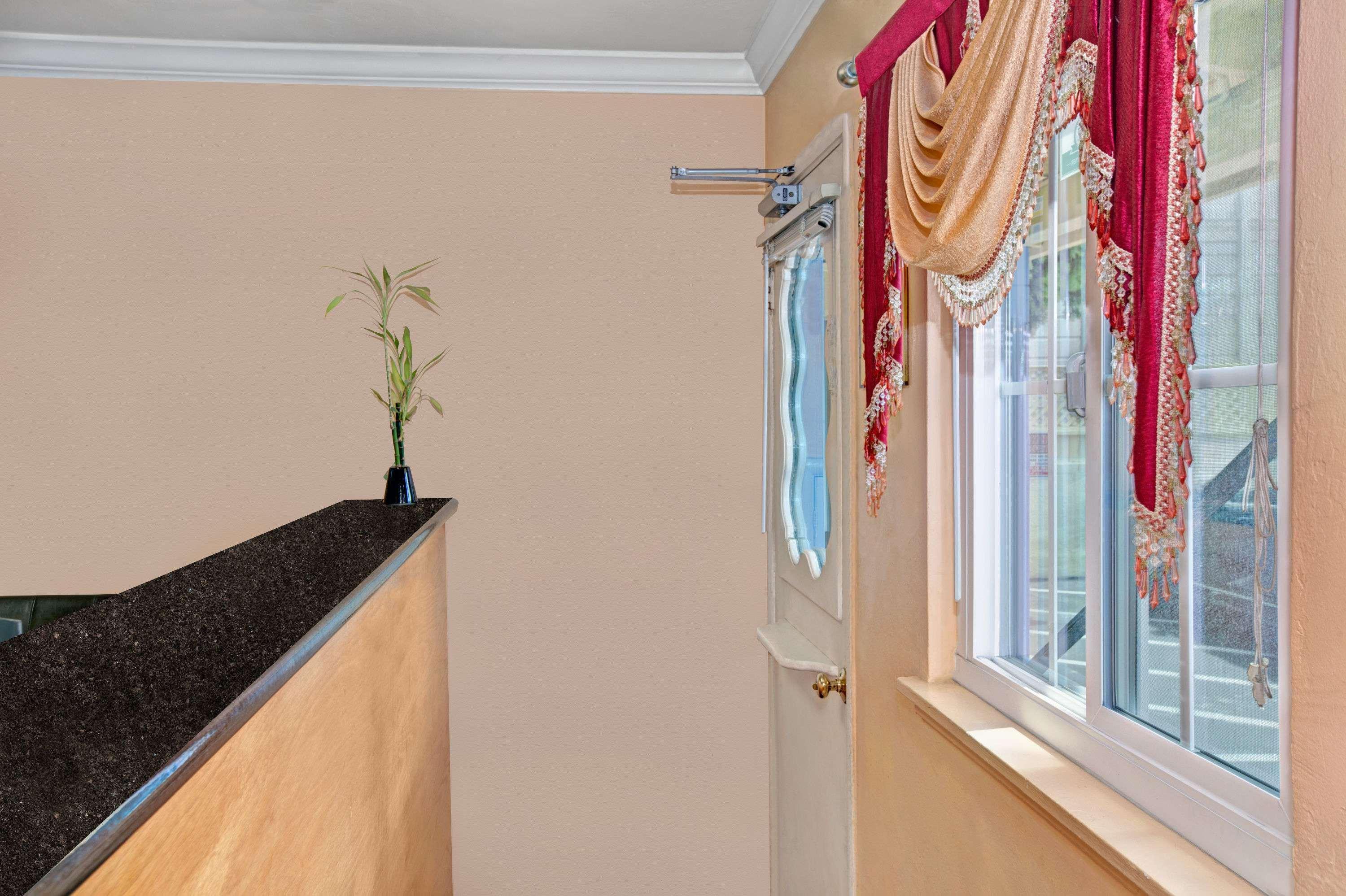 Super 8 By Wyndham Berkeley Motel Екстериор снимка