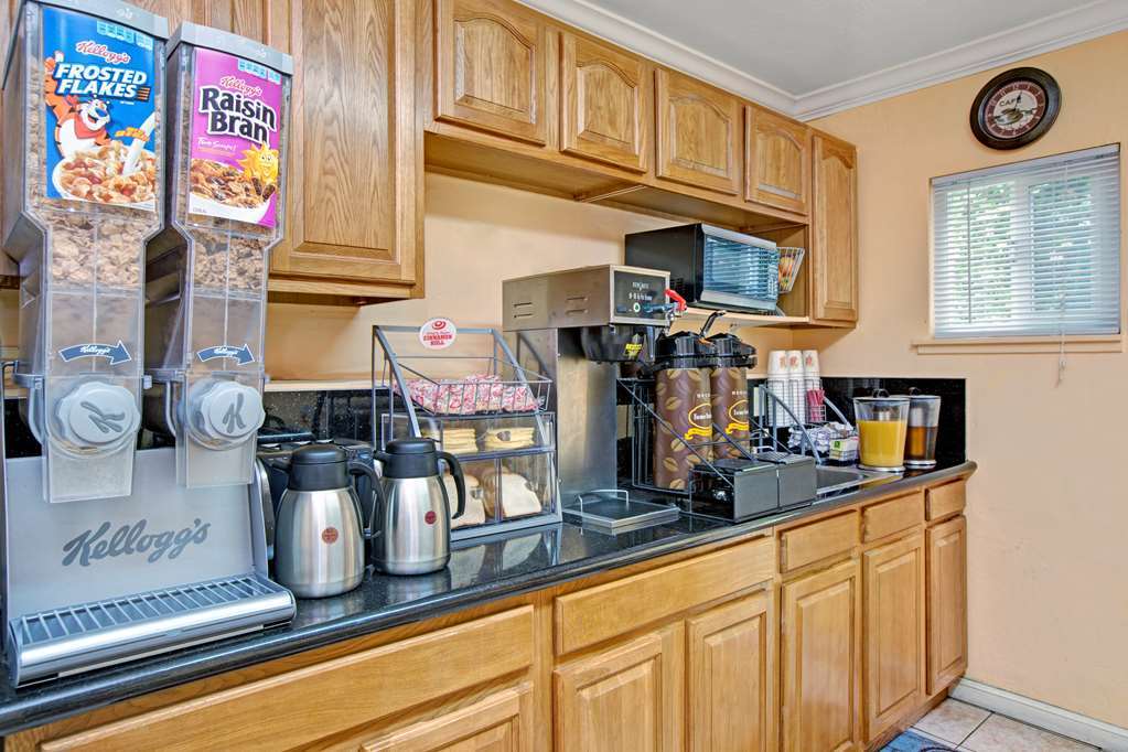 Super 8 By Wyndham Berkeley Motel Съоръжения снимка
